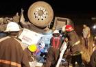 Hacía dedo y lo levantó un camión que terminó volcando y está grave