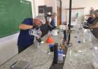 Elaboran alcohol en gel para el Hospital Municipal