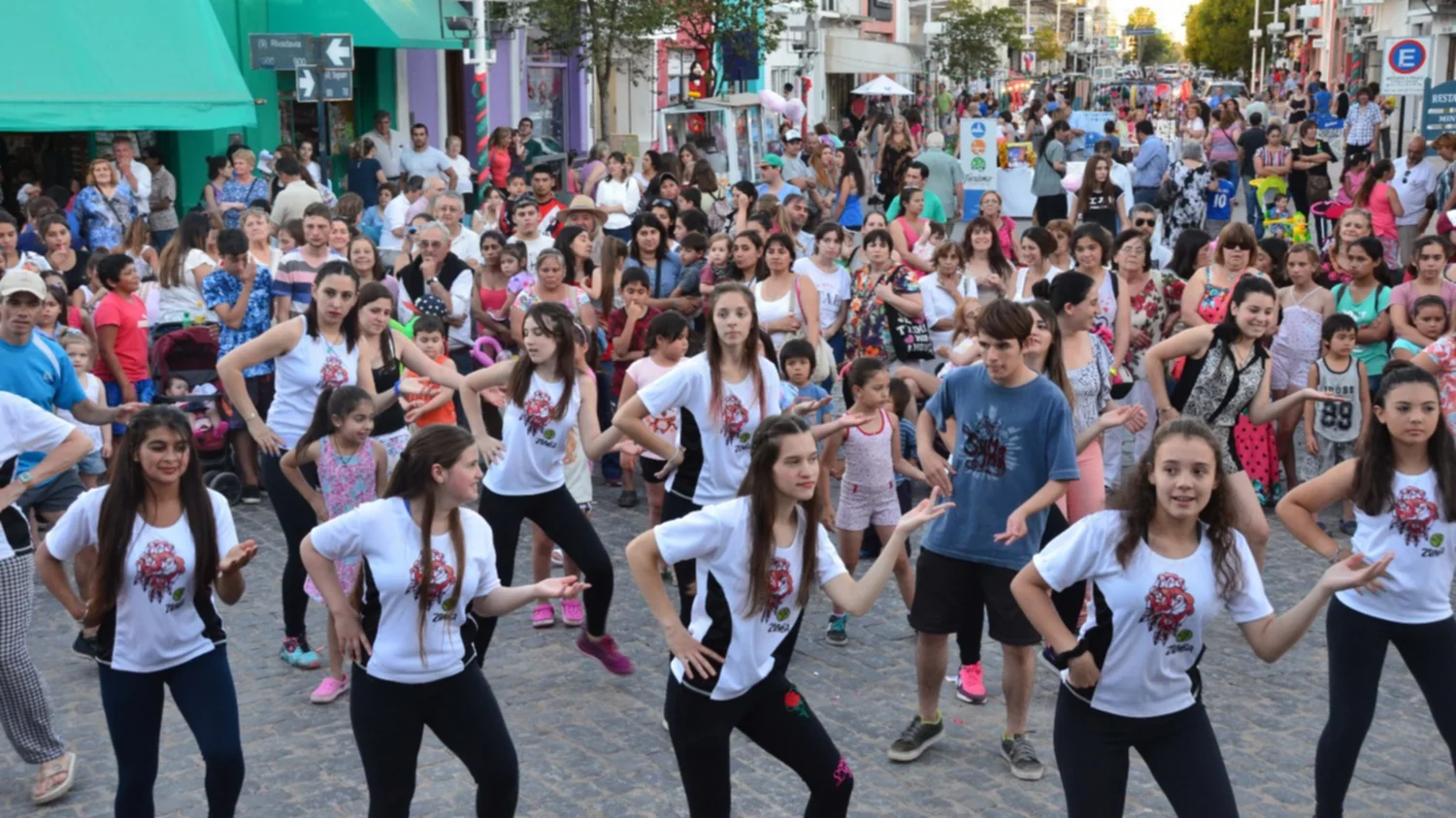 Peatonal Navideña: "Será una fiesta para todos en la ciudad, un paseo familiar"