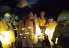Continúan las tareas para sofocar el incendio forestal