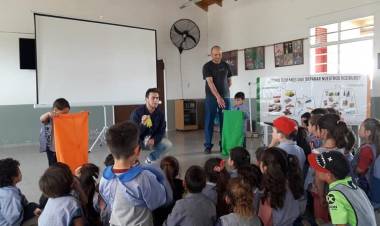 Charla en el JI 904