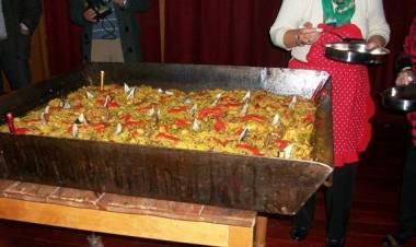 La Asociación Española venderá paella en porciones