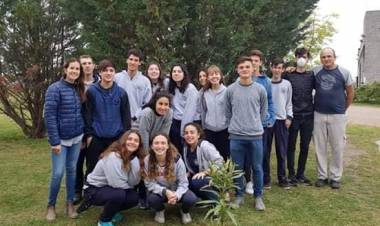 Alumnos de Energías Renovables visitaron la PTRSU
