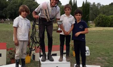 Jinetes locales con buenos resultados en torneo