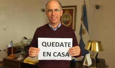 #QuedateEnCasa