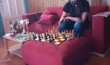 Ajedrez: Exelente actuación de los tres equipos femeninos del Círculo de Ajedrez del Atlántico-Pringles.