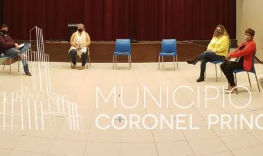 El Ejecutivo ofreció a los municipales aumento todos los meses por un año