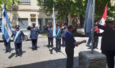 Ciudad: Se recordó el Primer Izamiento de la Bandera Nacional en las Islas Malvinas