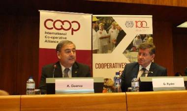 Ariel Guarco publicó un libro donde analiza problemáticas mundiales