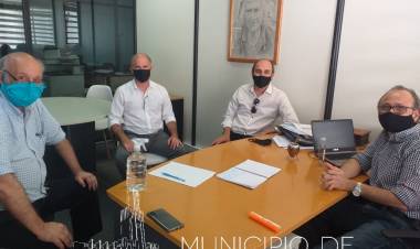 Matzkin se reunió por viviendas del Ex Plan Federal y con la Autoridad del Agua