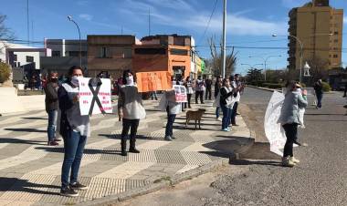 Los Enfermeros de Coronel Pringles, solicitan al Ejecutivo Municipal local la re categorización de cada enfermero