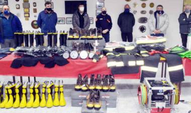 Bomberos Voluntarios con nuevos equipos