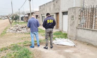 Se hicieron pasaron por albañiles y robaron dinero y joyas
