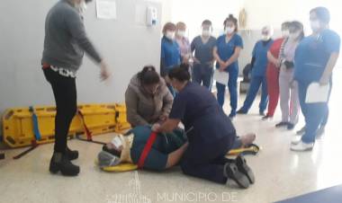 Capacitación práctica a enfermeros