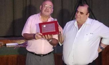 Brindis, reconocimiento y sorteos en la fiesta de Fin de Año de Empleados de Comercio