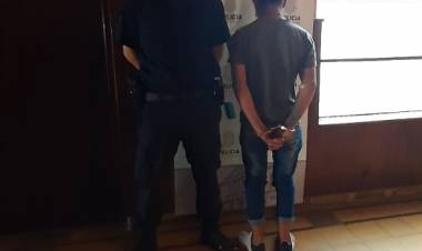 Detenido por Delito de Desobediencia