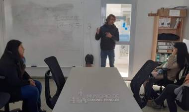 Charla informativa sobre la oferta educativa del CEU