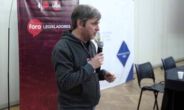 Ezequiel Ríos: "Manes está trabajando para unir a los argentinos desde la racionalidad, sin prometer cosas imposibles"