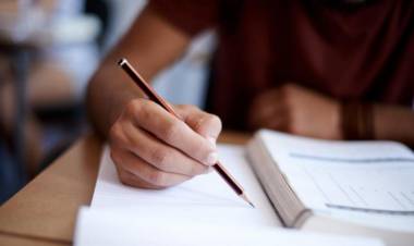 HCD: Se dieron de baja 13 becas por falta de documentación