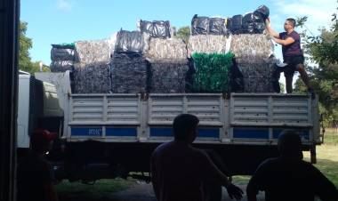 Se completó una nueva entrega de plásticos reciclados provenientes del Taller Protegido Esperanza