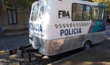 Un proyecto del Concejo Estudiantil movilizó a la policía a disponer de una casilla de seguridad móvil
