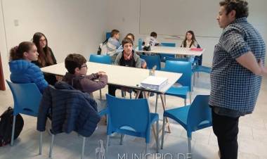 Primer encuentro del Taller de Dibujo para adolescentes