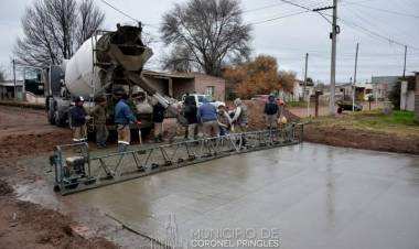 Se pavimentó una cuadra más en la ciudad