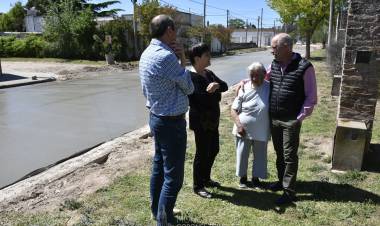 Se siguen sumando más cuadras de pavimento urbano en la ciudad