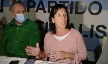 PJ: "Se aceptó la renuncia de Letona"