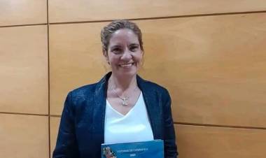 Reconocimiento a profesional de la salud local