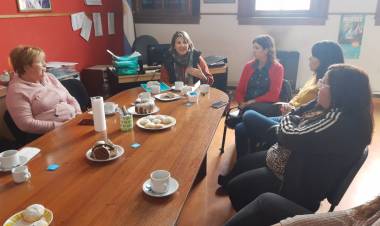 La Directora Regional del Ministerio de Mujeres visitó el distrito de Saavedra