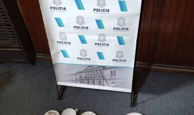 Policial: Dos aprehendidos por robo en flagrancia