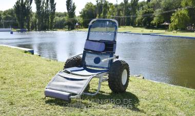 El Balneario Municipal cuenta con una silla anfibia