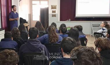 Charla a los alumnos del Instituto Verdier