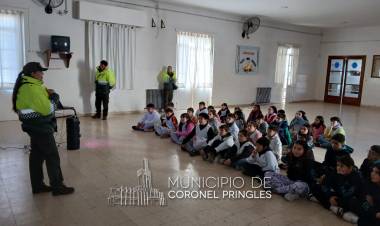 Charla sobre educación vial