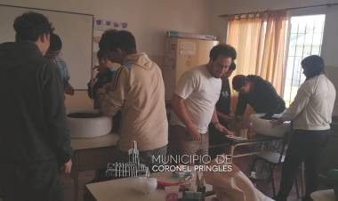 Plantan árboles en la ES 3