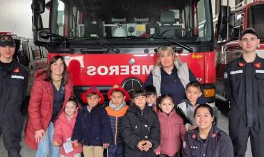 Una mañana de aprendizaje junto a nuestro Bomberos Voluntarios