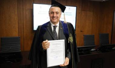 Ariel Guarco recibió el Honoris Causa en la Universidad Rusa de la Cooperación