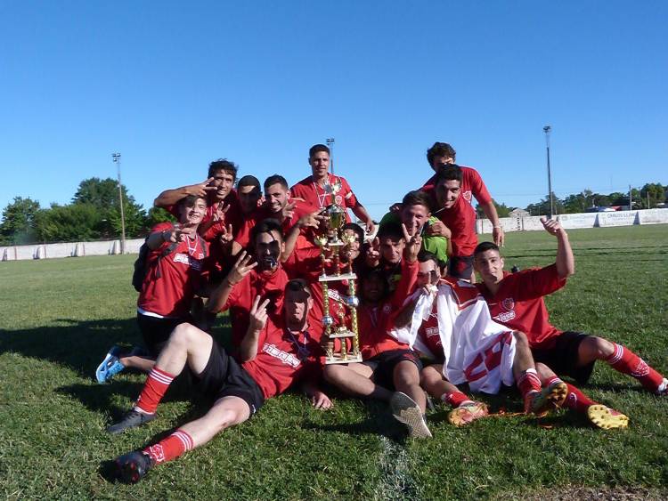 Alumni es Bi Campeón del Fútbol de Pringles