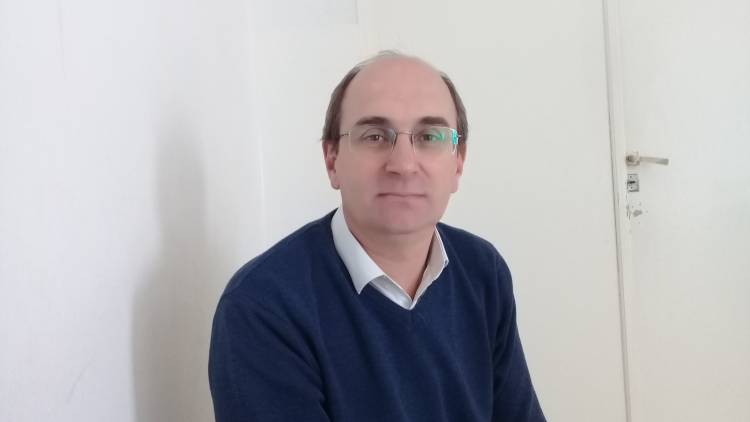  "El avance de la obra pública es muy lento"