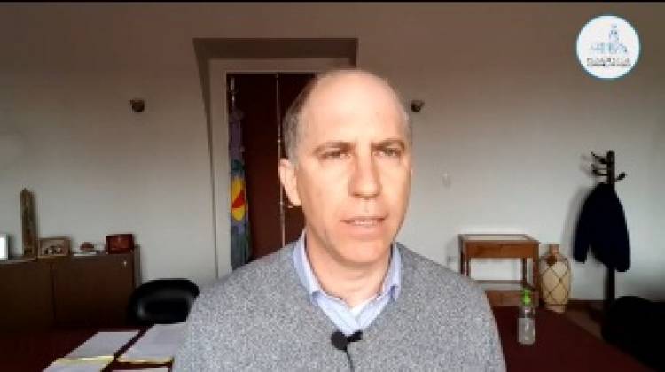 COVID-19: "Vamos a tener que adaptarnos y a aprender a vivir con esto"
