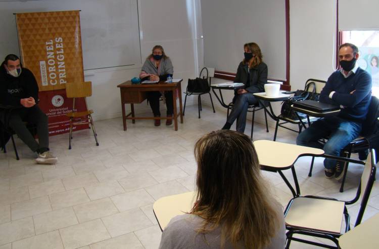 Junta de Ascensos y Calificaciones: Trabaja definiendo los pases a planta y recategorizaciones