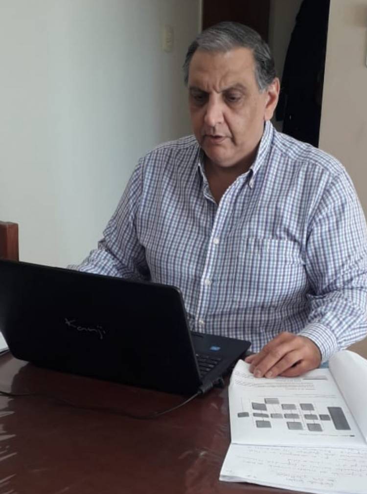 "Hoy nuestra única vacuna son los hábitos COVID"