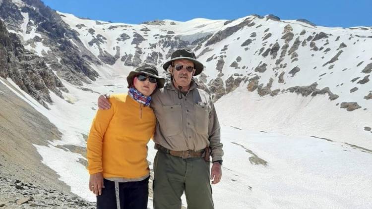 Travesía en los Andes: la emoción de padre e hija al visitar los restos del avión uruguayo