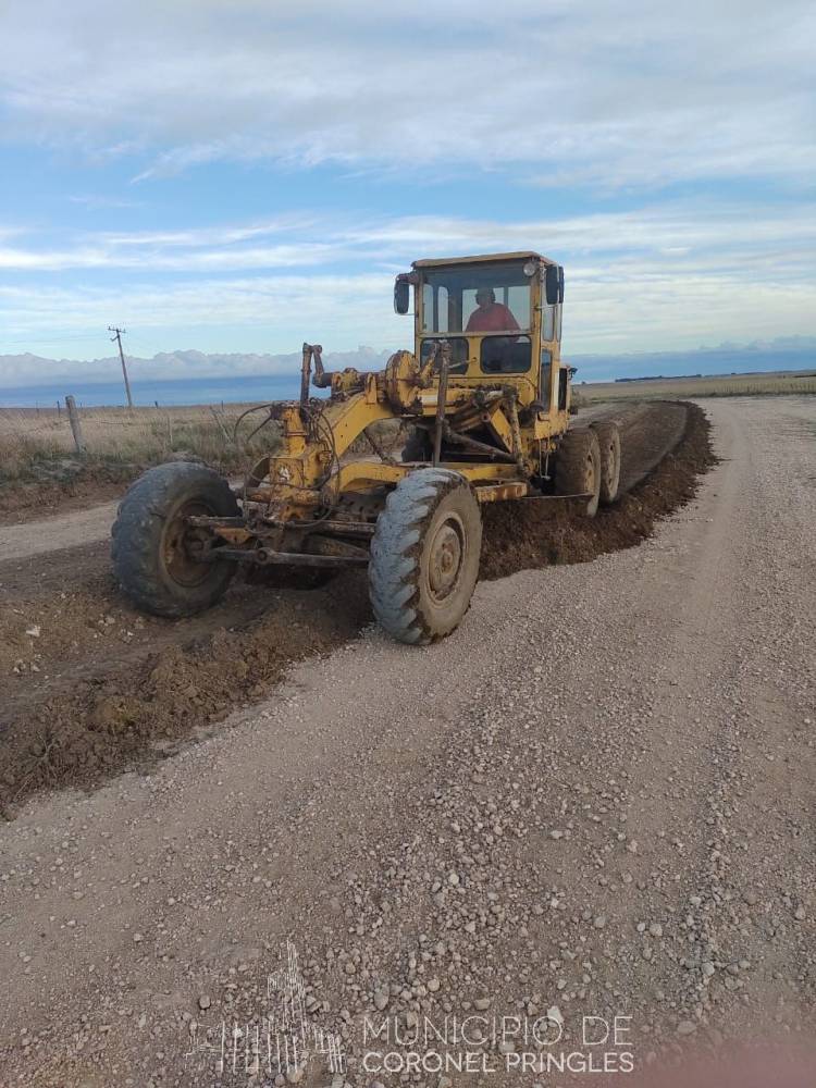 Continúan lo arreglos de Caminos rurales del distrito