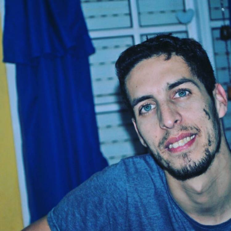 "La gente busca caras nuevas en la política"