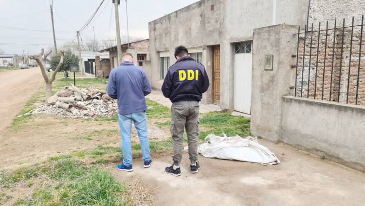 Se hicieron pasaron por albañiles y robaron dinero y joyas