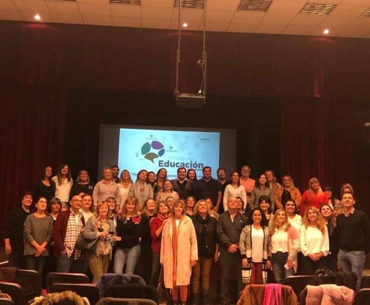 "Primera jornada de Educación" en Coronel Pringles en la casa del Bicentenario