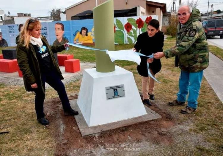 Se inauguró un Monolito en Homenaje a Juan Domingo Rodríguez