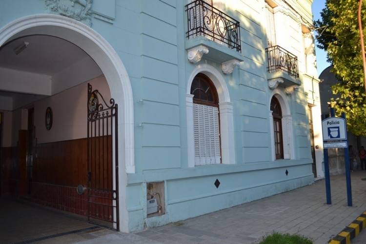 Policial: Hurto y Estafa
